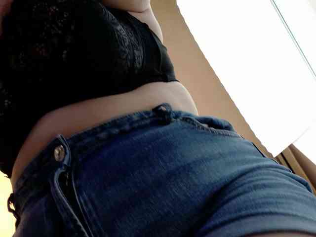 Margocurves webcam