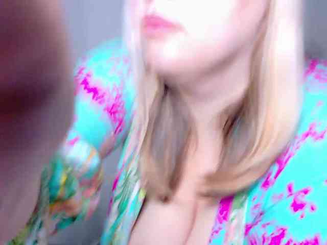 Margocurves webcam