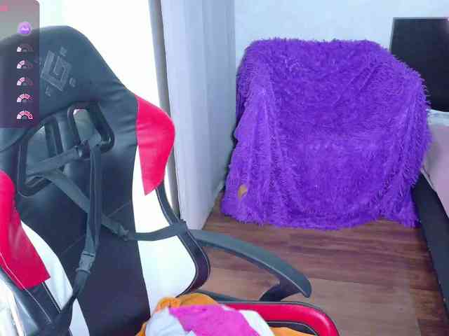 Margocurves webcam