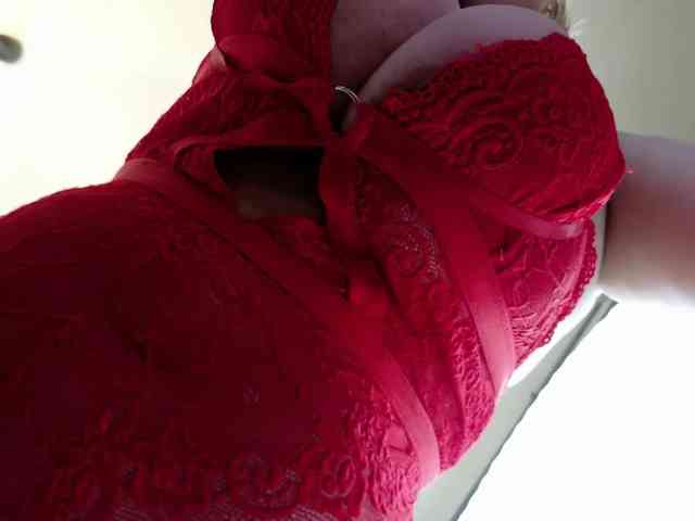 Margocurves webcam