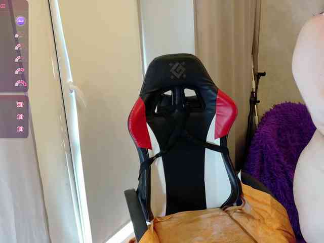 Margocurves webcam