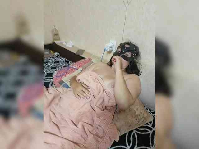 Syzhka001 Live Webcam on BongaCams