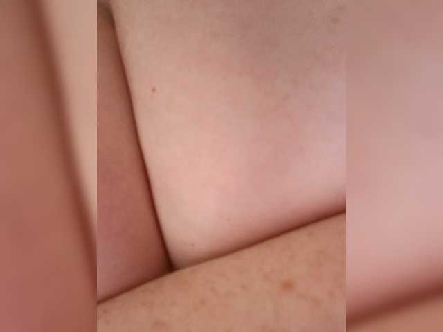 Sexyred3141-1 live cam on BongaCams