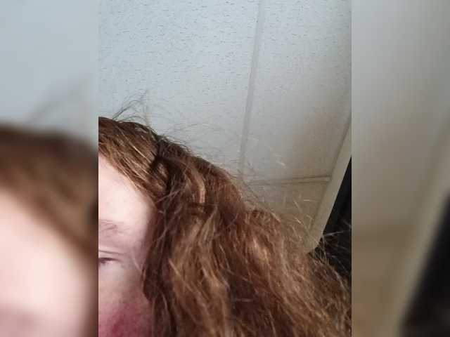 Sexyred3141-1 live cam on BongaCams