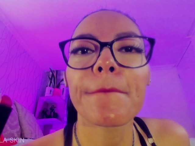 abellaskin1 live cam on BongaCams