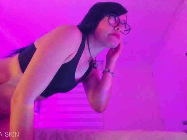 abellaskin1 webcam