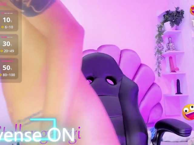 kitty-wine live cam on BongaCams