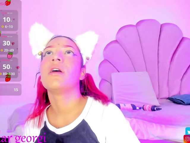 kitty-wine live cam on BongaCams