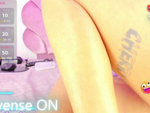 kitty-wine live cam on BongaCams