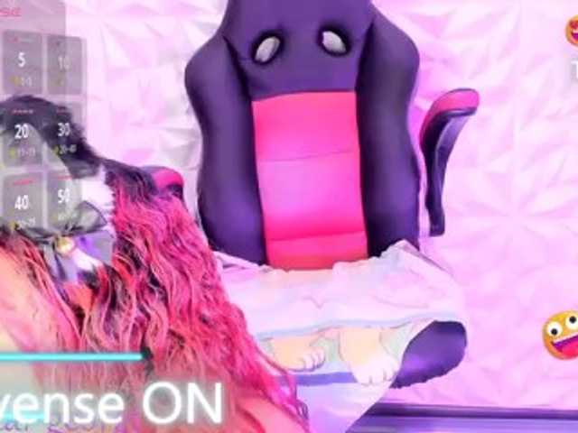 kitty-wine live cam on BongaCams