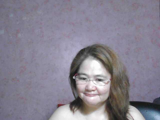 NICEtitspinay live cam on BongaCams