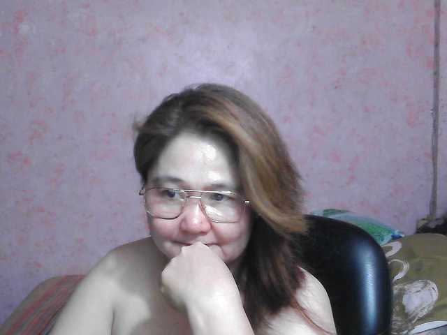 NICEtitspinay live cam on BongaCams