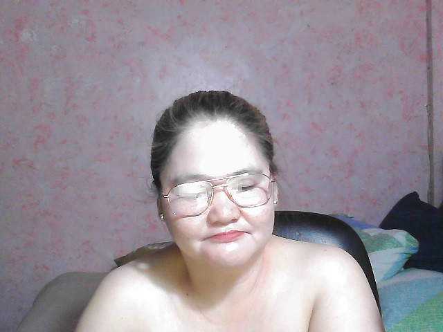 NICEtitspinay live cam on BongaCams