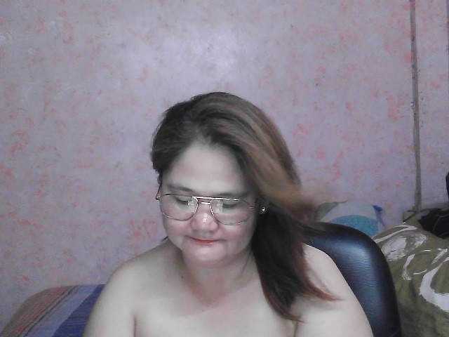 NICEtitspinay live cam on BongaCams