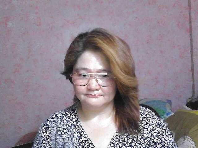 NICEtitspinay live cam on BongaCams