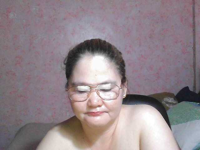 NICEtitspinay live cam on BongaCams