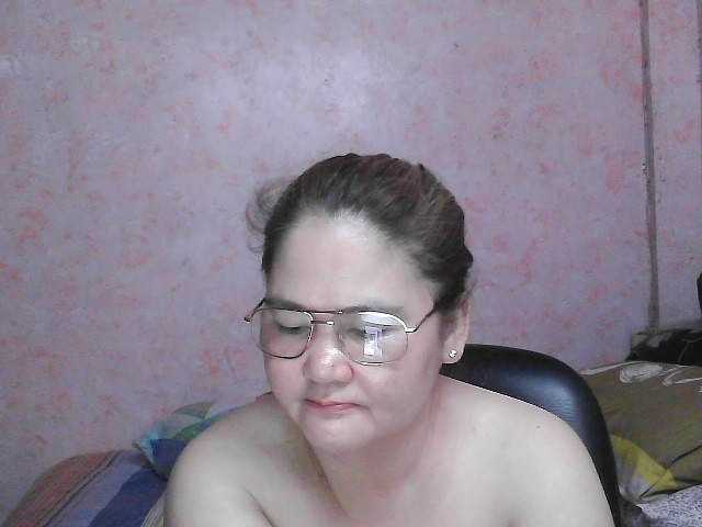 NICEtitspinay live cam on BongaCams