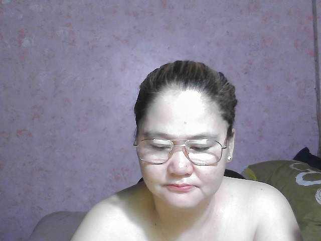 NICEtitspinay live cam on BongaCams