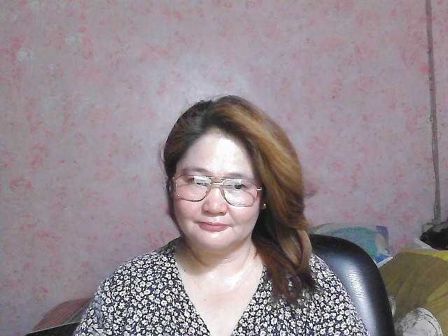 NICEtitspinay live cam on BongaCams