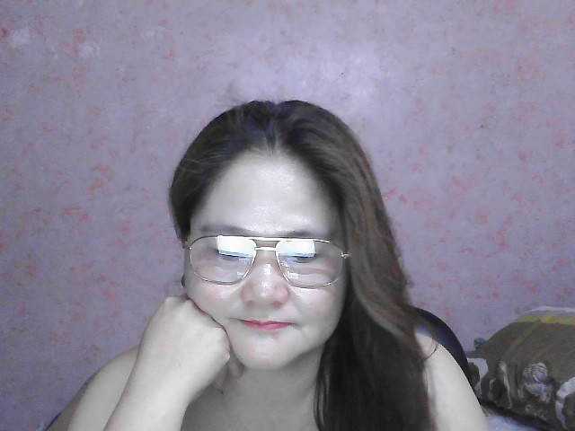 NICEtitspinay live cam on BongaCams