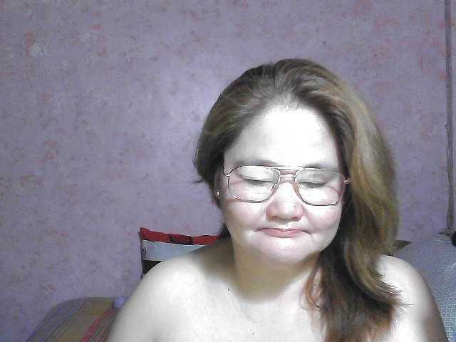 NICEtitspinay live cam on BongaCams