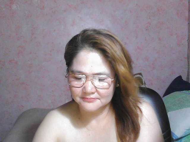 NICEtitspinay live cam on BongaCams