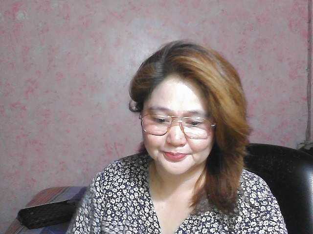 NICEtitspinay live cam on BongaCams