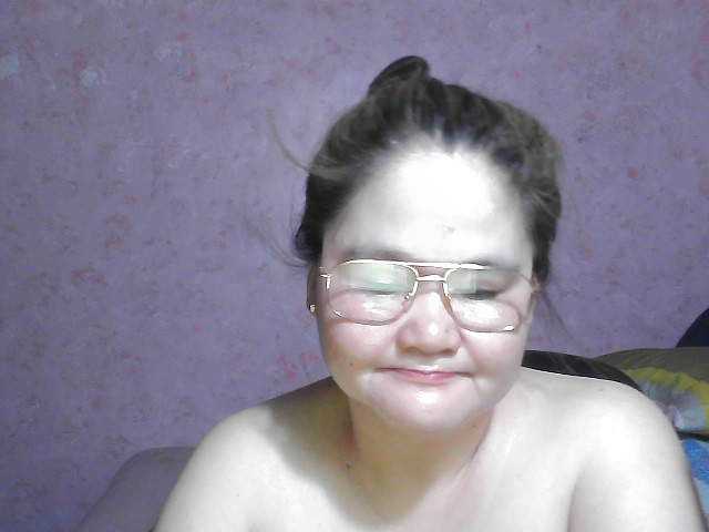 NICEtitspinay live cam on BongaCams