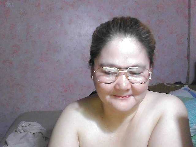NICEtitspinay live cam on BongaCams
