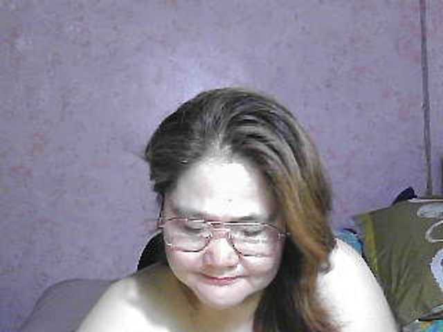 NICEtitspinay live cam on BongaCams