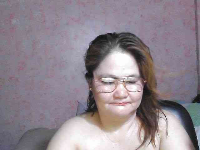 NICEtitspinay webcam