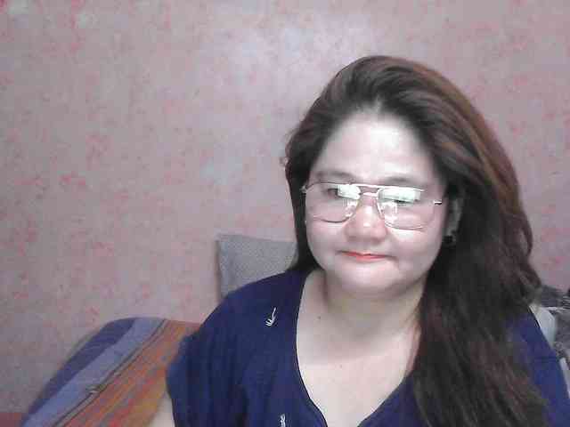 NICEtitspinay webcam