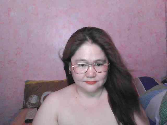 NICEtitspinay webcam