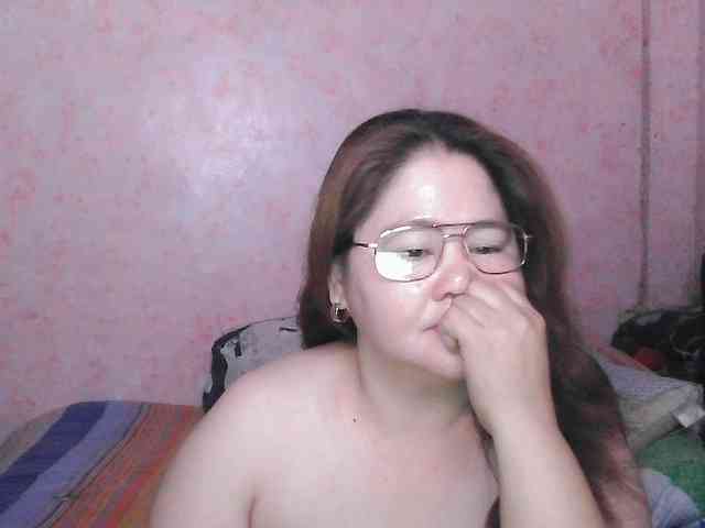 NICEtitspinay webcam