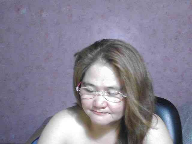 NICEtitspinay webcam