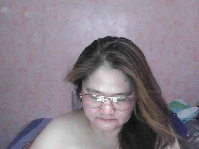 NICEtitspinay webcam