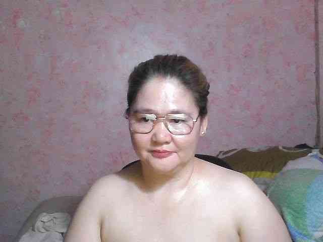 NICEtitspinay webcam