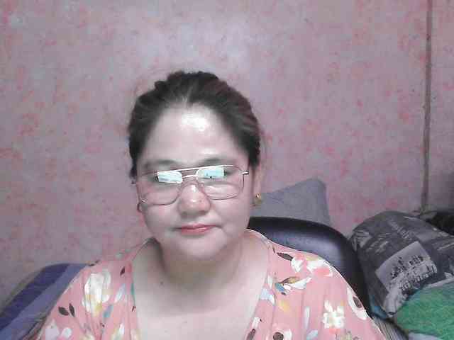 NICEtitspinay webcam