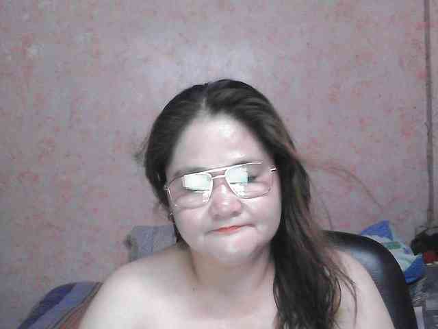 NICEtitspinay webcam