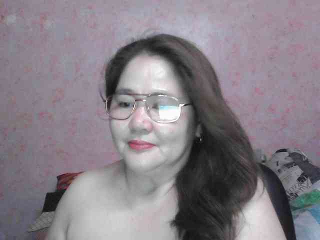NICEtitspinay webcam
