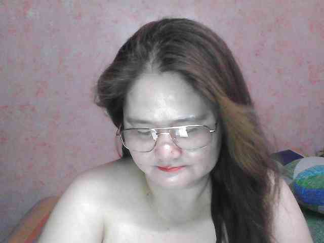 NICEtitspinay webcam