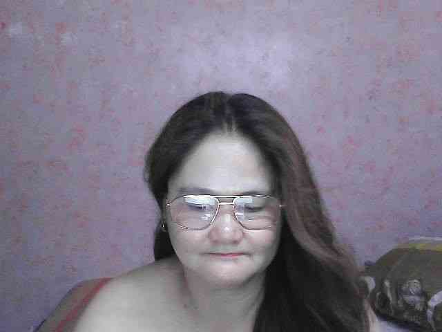 NICEtitspinay webcam