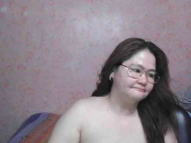 NICEtitspinay webcam