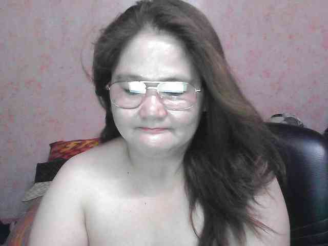 NICEtitspinay webcam