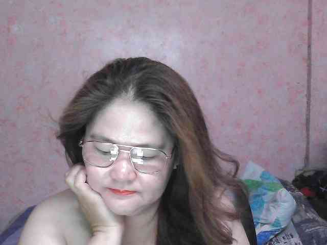 NICEtitspinay webcam