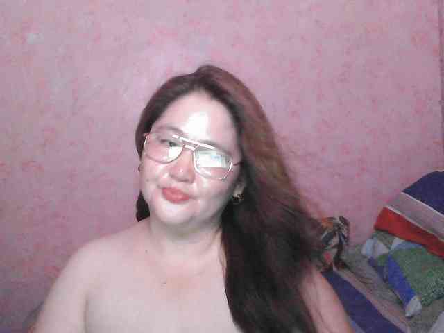 NICEtitspinay webcam