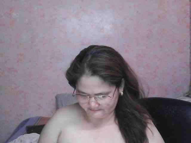 NICEtitspinay webcam