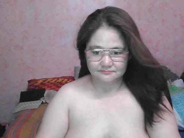 NICEtitspinay webcam