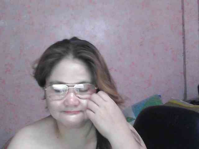 NICEtitspinay webcam