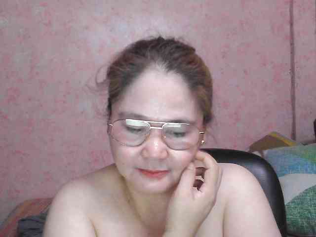 NICEtitspinay webcam